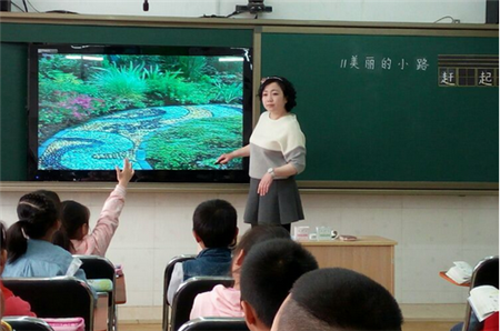 “空中课堂”架桥梁 跨校研讨促发展(1)