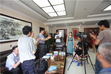 《西部风情》杂志社延安工作站举行揭牌仪式(7)