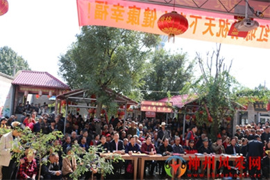 神州风采网“重阳节”公益慰问演出(8)