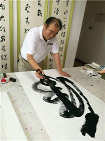 中国书画艺坛娇子-周振龙(2)