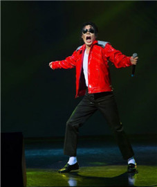 王杰克逊受明星孝行动组委会邀请 助演宿迁大型(3)