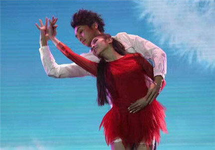 【陈依一】环球夫人赢得女神风范(6)