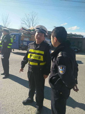 厉兵秣马保两会 铁血丹心写忠诚(2)