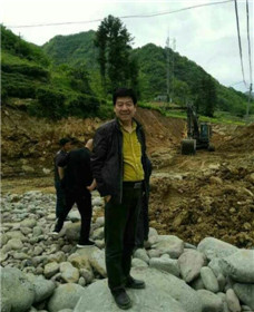 走进百姓内心的脱贫“志”富“第一书记”(6)