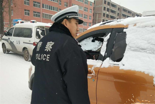 最美警察:渑池县公安交警副大队长上官拴峰(3)