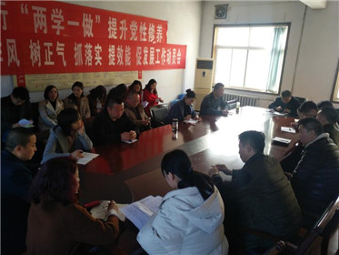 华阴市运管所确保“两会”期间道路运输安全(1)