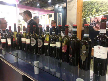 意槲备酒亮相“美食美客逛汝州”(1)