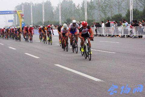 “体彩·环中原”2018自行车公开赛(安阳·汤阴站)隆重举行(3)
