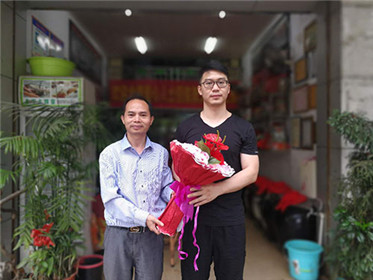 深圳七里香珠宝总经理徐毓鸿赴崇义谢文淦义工之家交流传统文化(2)