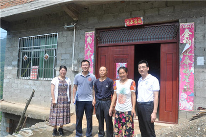 西安外国语大学赴旬阳开展“精准资助基层行”走访活动(1)