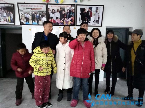 用爱心 温暖这个冬季