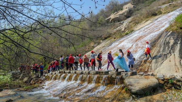 “春醒•忆老家”2018全国百家网络媒体走进“丝路之根生态方城”