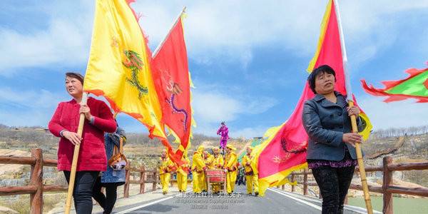 “春醒•忆老家”2018全国百家网络媒体走进“丝路之根生态方城”