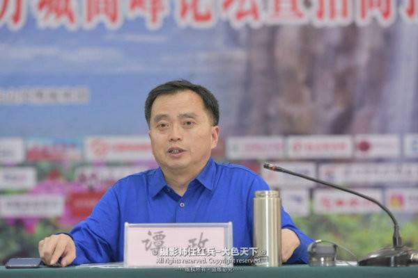 “春醒•忆老家”2018中国•方城全国百家网络媒体走进方城高峰论坛暨招商推介会举行