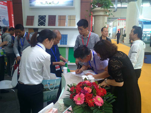 19.jpg 外墙仿石材料新发现!多彩理石漆优点省工省料省钱!建荣理石漆真石漆保温一体板厂家(7)