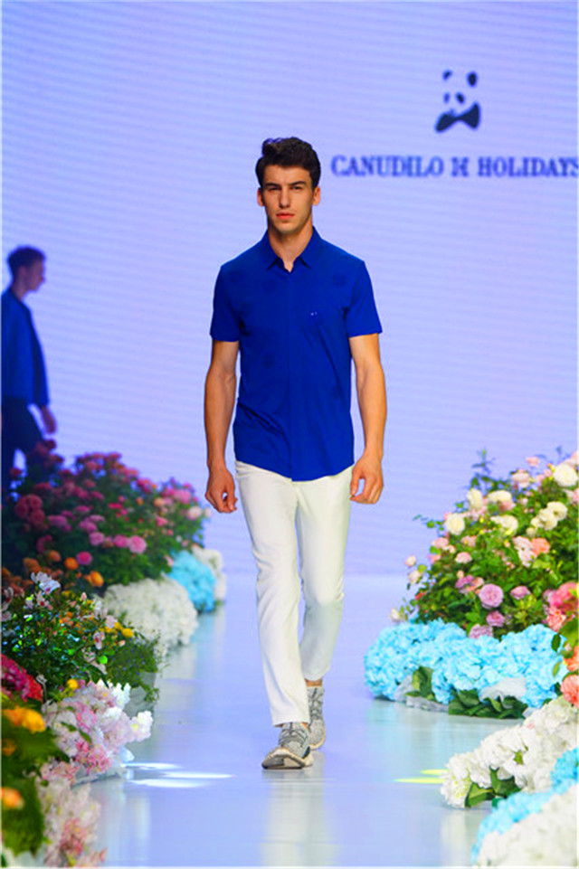 “纸雁·聆花”第四季衡阳时装周璀璨启幕(22)