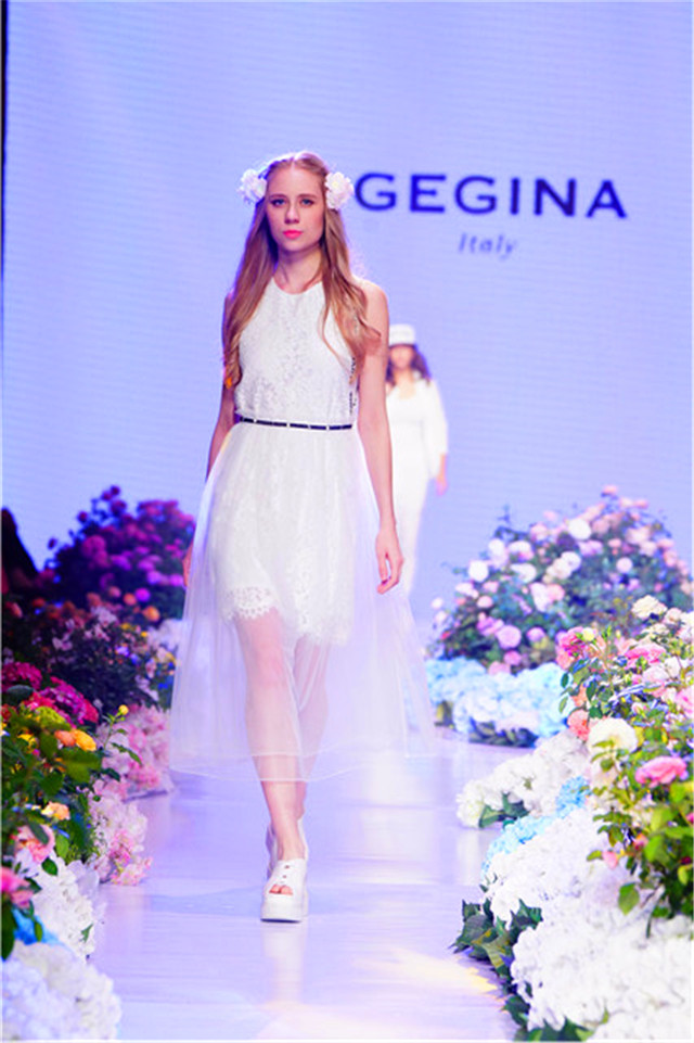 “纸雁·聆花”第四季衡阳时装周璀璨启幕(17)