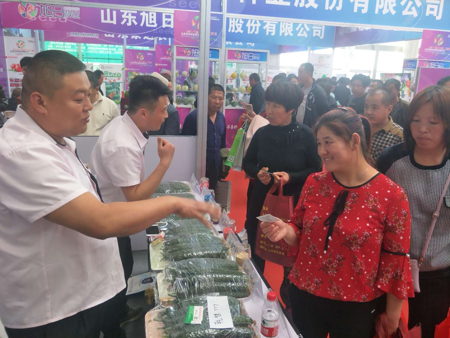 首届山东聊城（莘县）瓜菜菌博览会电商瓜果节盛大开幕！(3)