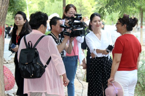 百名媒体记者集体到河北七步沟景区采风(6)