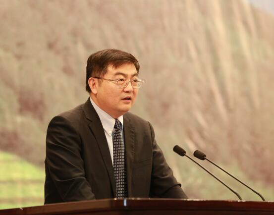 中国文联出版社社长、总编辑朱庆介绍拍摄情况