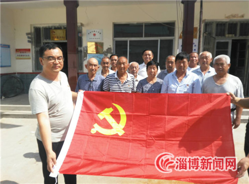 胥陈村开展“我们和党一起过生日”主题党日活动(1)