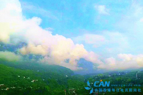 恩施大峡谷轿夫  用汗水浇灌幸福生活