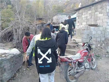 “公益中国万里行”走进河北贫困山区(2)