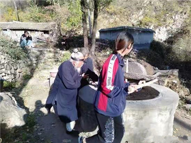 “公益中国万里行”走进河北贫困山区(4)