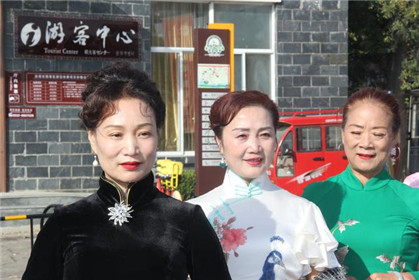 汉诺庄园葡萄红叶长廊美景醉游人(7)