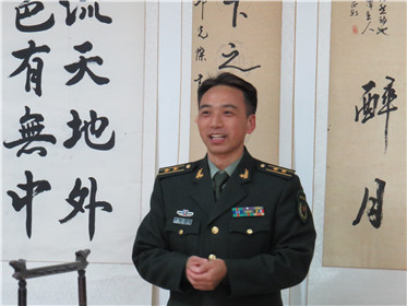 西安雄鹰劲旅国防教育基地书画研究院进行书画交流活动(1)