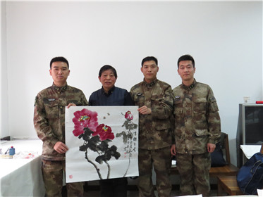 西安雄鹰劲旅国防教育基地书画研究院进行书画交流活动(8)