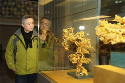 以铜为舟，朱军岷二十载与中华五千年(1)