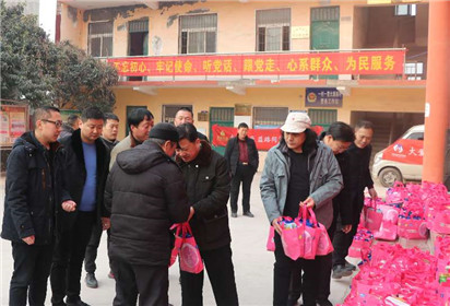 【红色文艺轻骑兵】“爱的力量”志愿服务送温暖到樱桃沟(1)