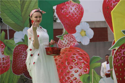 句容第五届白兔草莓文化节精彩开幕(3)