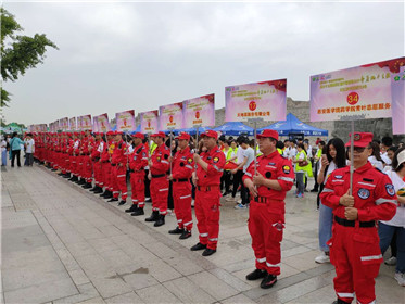 500名智障人士在西安参加迷你马拉松(1)