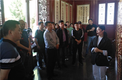 参观前辈故居   走多党合作之路(3)