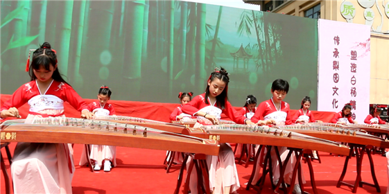 西安大白杨小学梨花朵朵艺术节开幕(3)