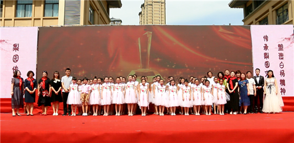 西安大白杨小学梨花朵朵艺术节开幕(6)