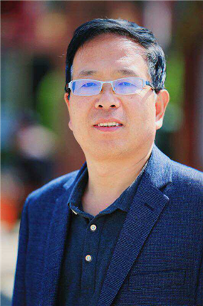 作家吕学敏叙写文坛的长篇小说《须根系》出版发行(1)