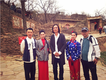 新创陕北民歌《荷包情缘》mv全网发布(7)