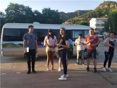 壮丽70年•见证延安红“一带一路”30余家国内外主流媒体观看红秀《延安 延安》(2)