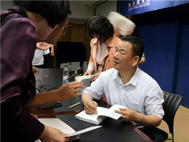 作家访谈■ 李虎山：为新时代农民工发声(6)