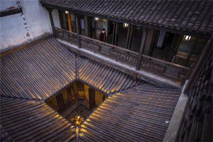 惊讶！西湖边竟然隐藏着一座铜宫，还免费参观？(26)