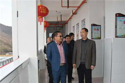 老挝华侨“情暖家乡”爱心捐赠活动在安康市汉滨区坝河镇举行(3)