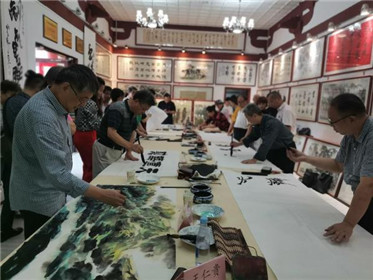 《丰庆如画》中国书画春晚组委会 陕西省新闻书画家协会迎国庆•中秋双节笔会隆重举行(9)