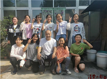 记潍坊市临朐县柳山镇辛山村小学毕业生看望老师(2)