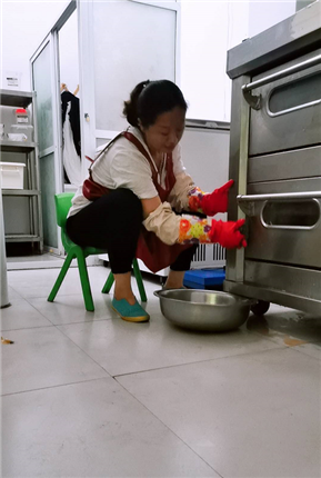 “当先锋  作表率”——焦作市山阳区远华幼儿园“四城联创”在行动(4)