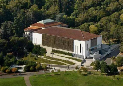 伯克利给每位诺贝尔奖得主一个车位，给朱炳仁竟达十个车位大的位置(1)