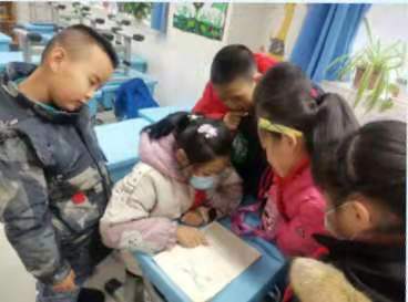 星火路小学“繁星文学社”里欢乐多(2)