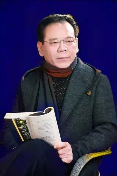 刘爱虎清明节的诗(1)